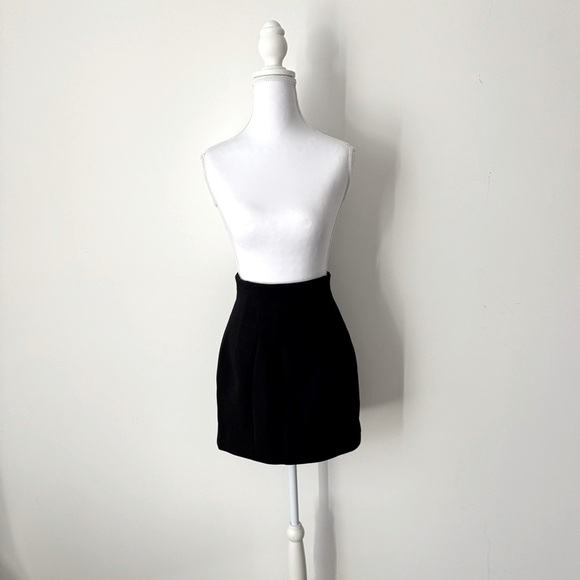 & Other Stories Structured High Waisted Black Skirt 🖤 - Picture 1 of 5